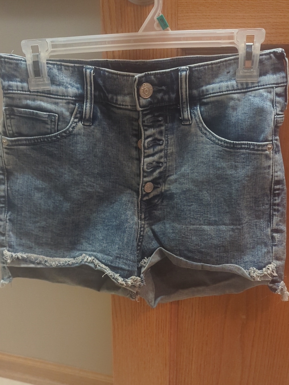 Women's Denim Button-Front Frayed Hem Shorts - Blue